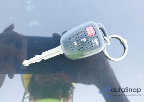 2015 Toyota Corolla Le из США, поврежденный, VIN 2T1BURHE1FC260391